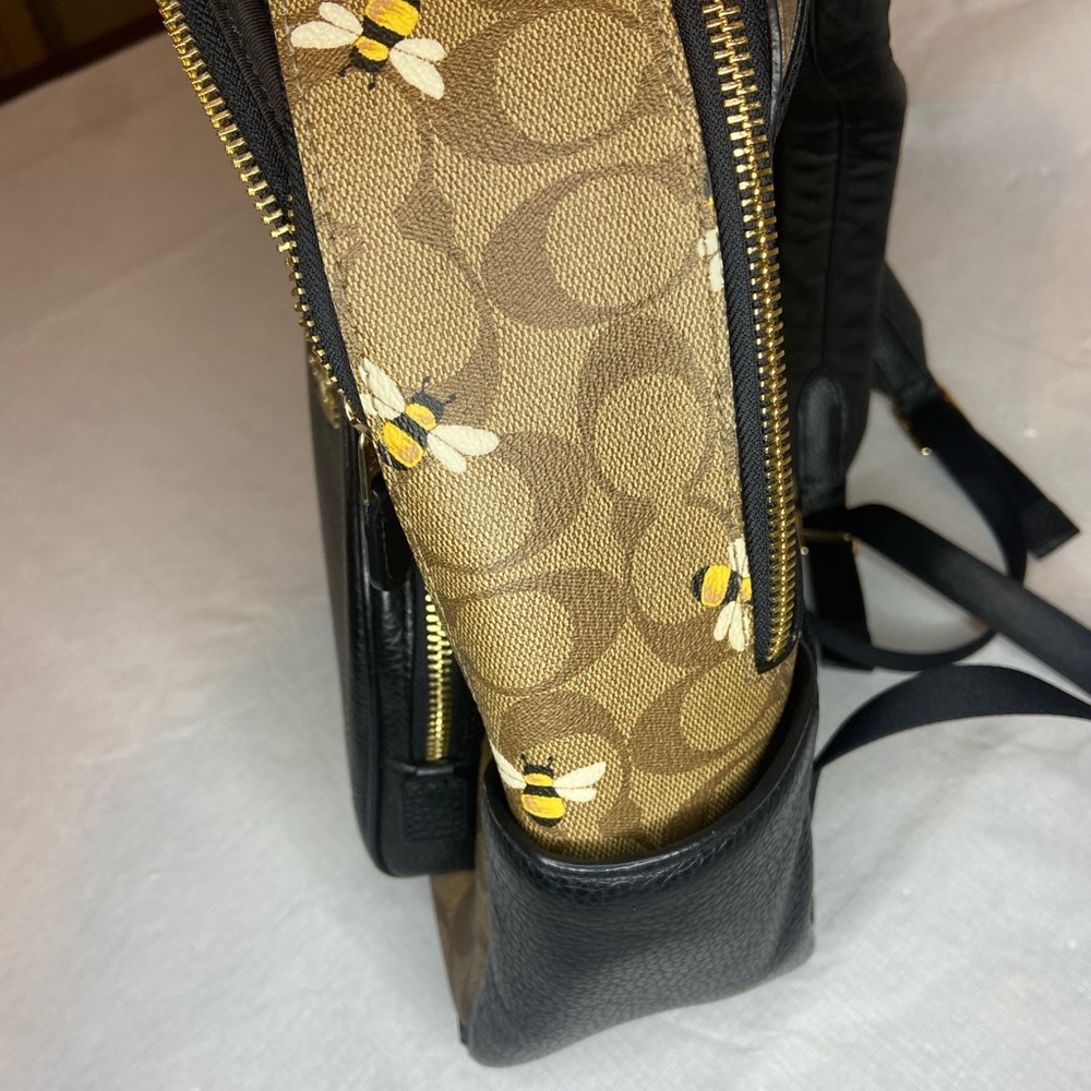 Coach Court Women's Backpack In Signature Canvas & Leather W/ Bee Print (C8592) - Picture 10 of 13